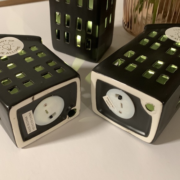 NIB Ceramic Set of 3 LED Light Houses Black Matte color - Picture 6 of 13